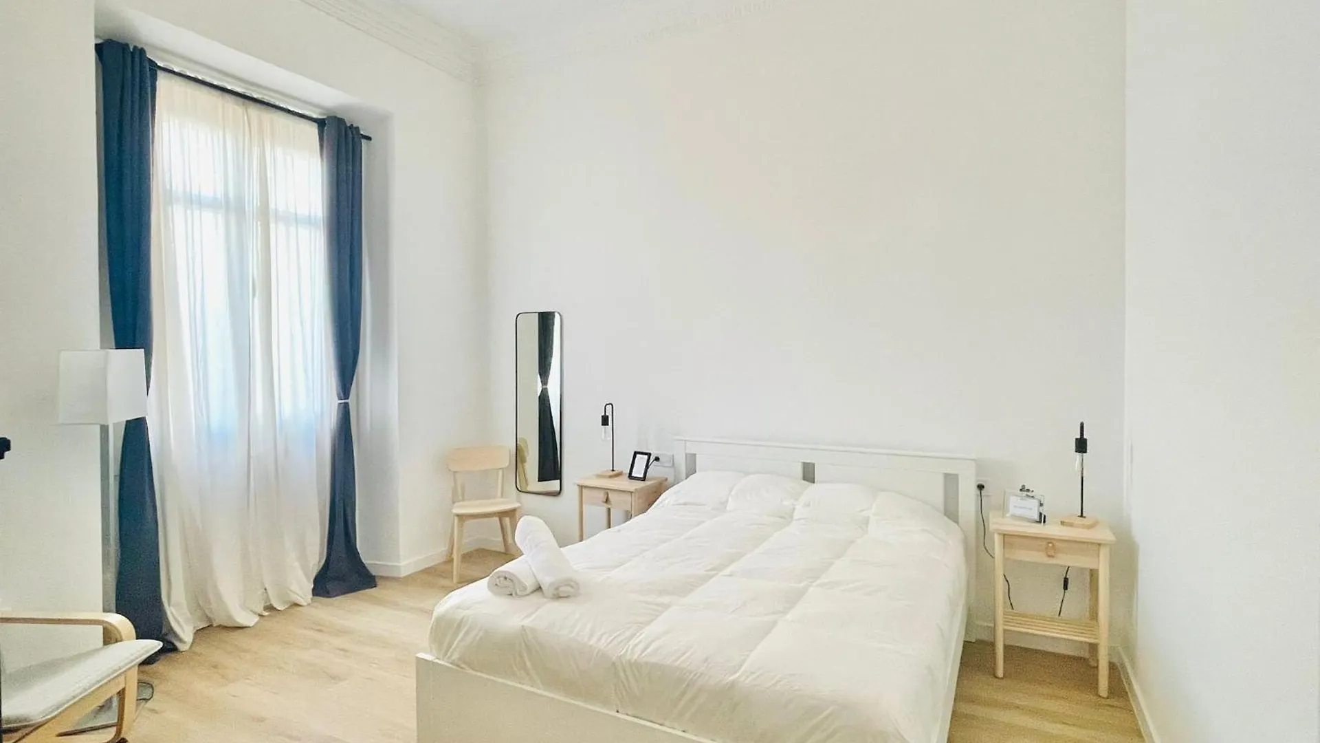 Suites Larios Malaga Hostel
