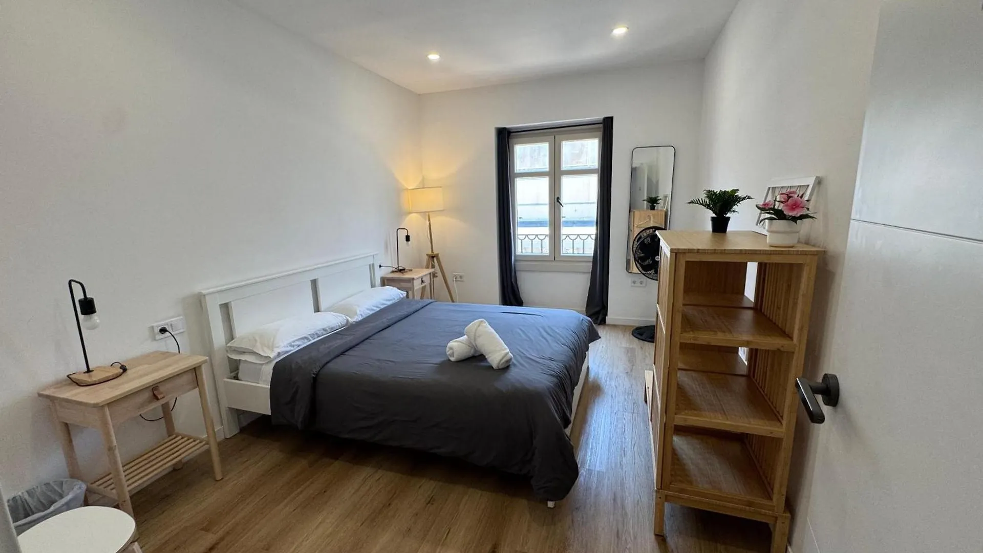 Suites Larios Malaga Hostel